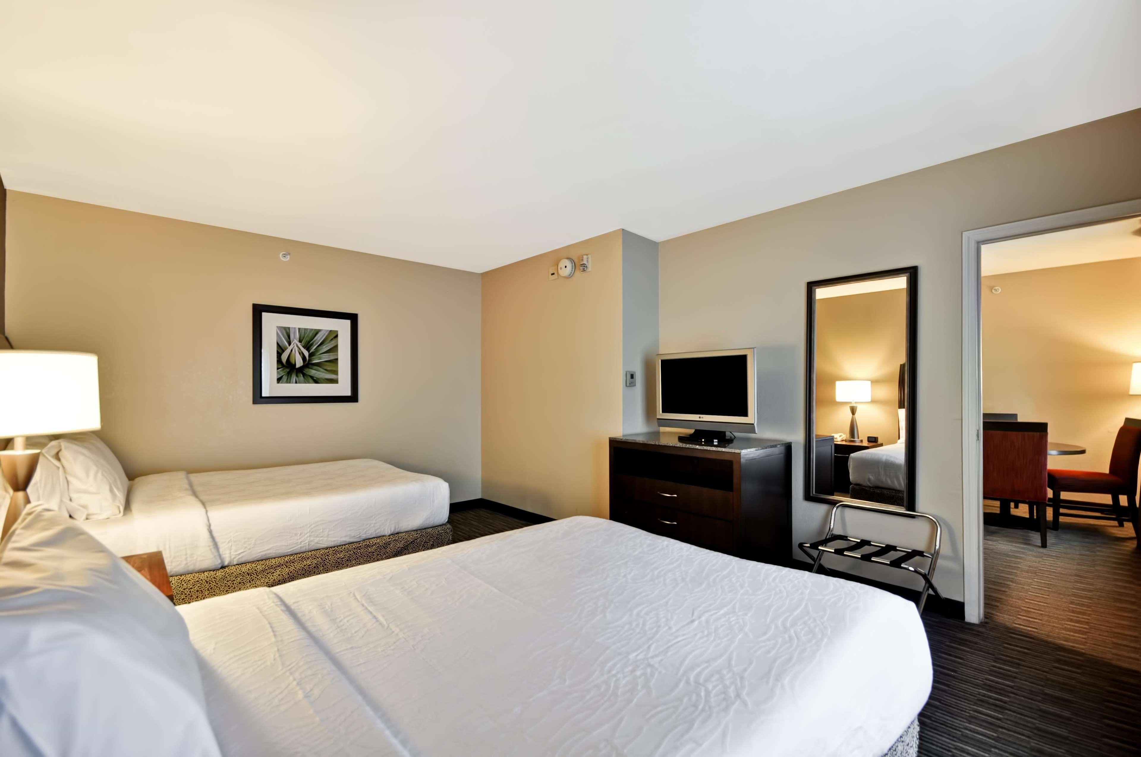 Hilton Garden Inn Tampa North Temple Terrace Buitenkant foto